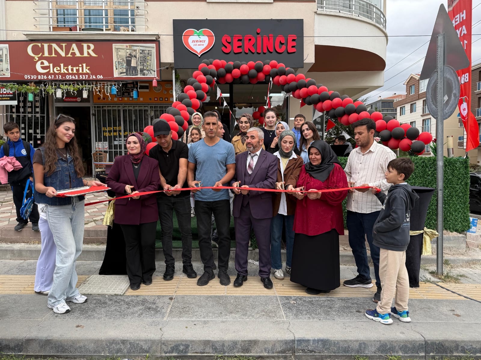 ETİMESGUT ALSANCAK SERİNCE AÇILDI ETİMESGUT ALSANCAK SERİNCE AÇILDI