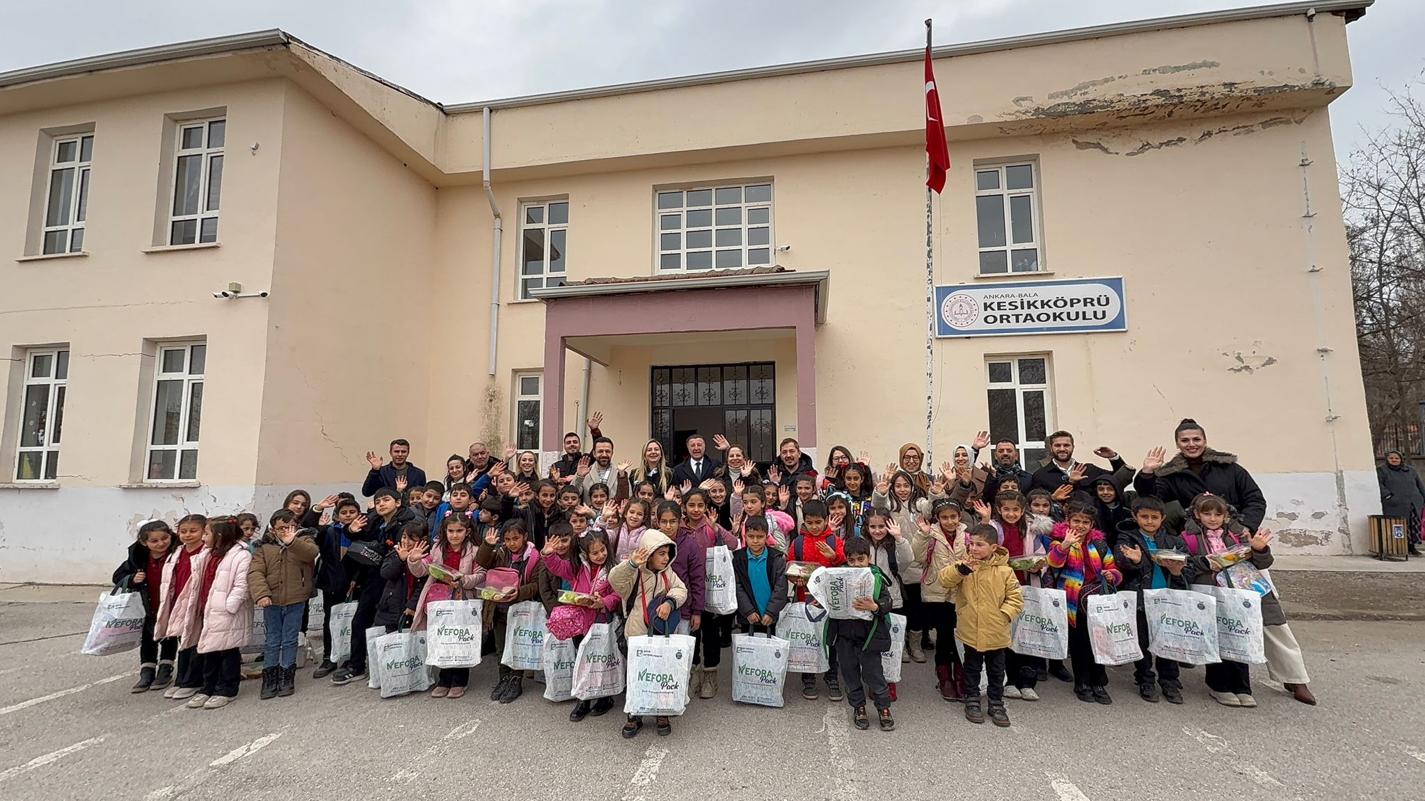 SERİNCE VE GGYD'DEN EĞİTİME MİNİK BİR DOKUNUŞ