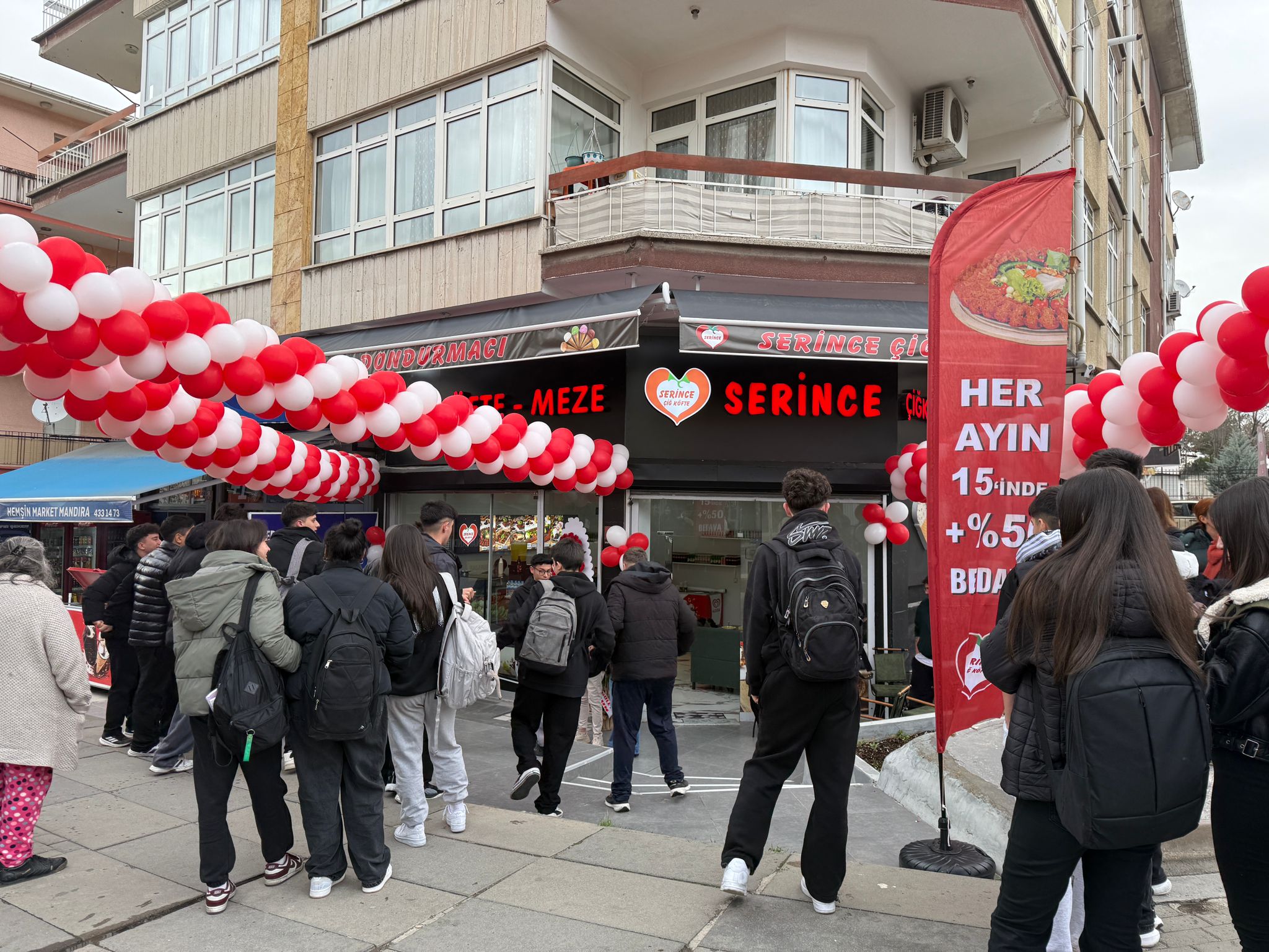 KÜÇÜKESAT BAĞLAR CADDESİ SERİNCE AÇILDI