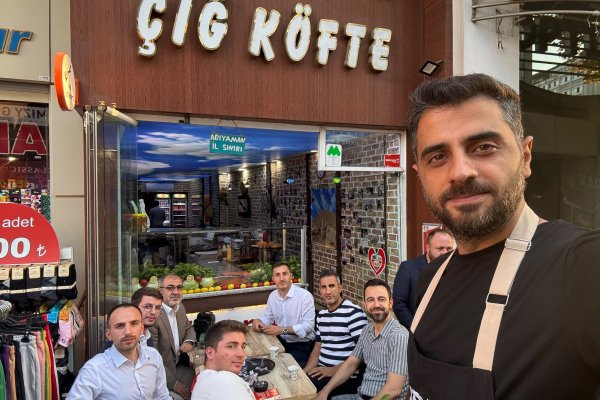 Ankara Kızılay'da Çiğ Köfte Nerede Yenir? | Serince Çiğ Köfte Ziya Gökalp Caddesi
